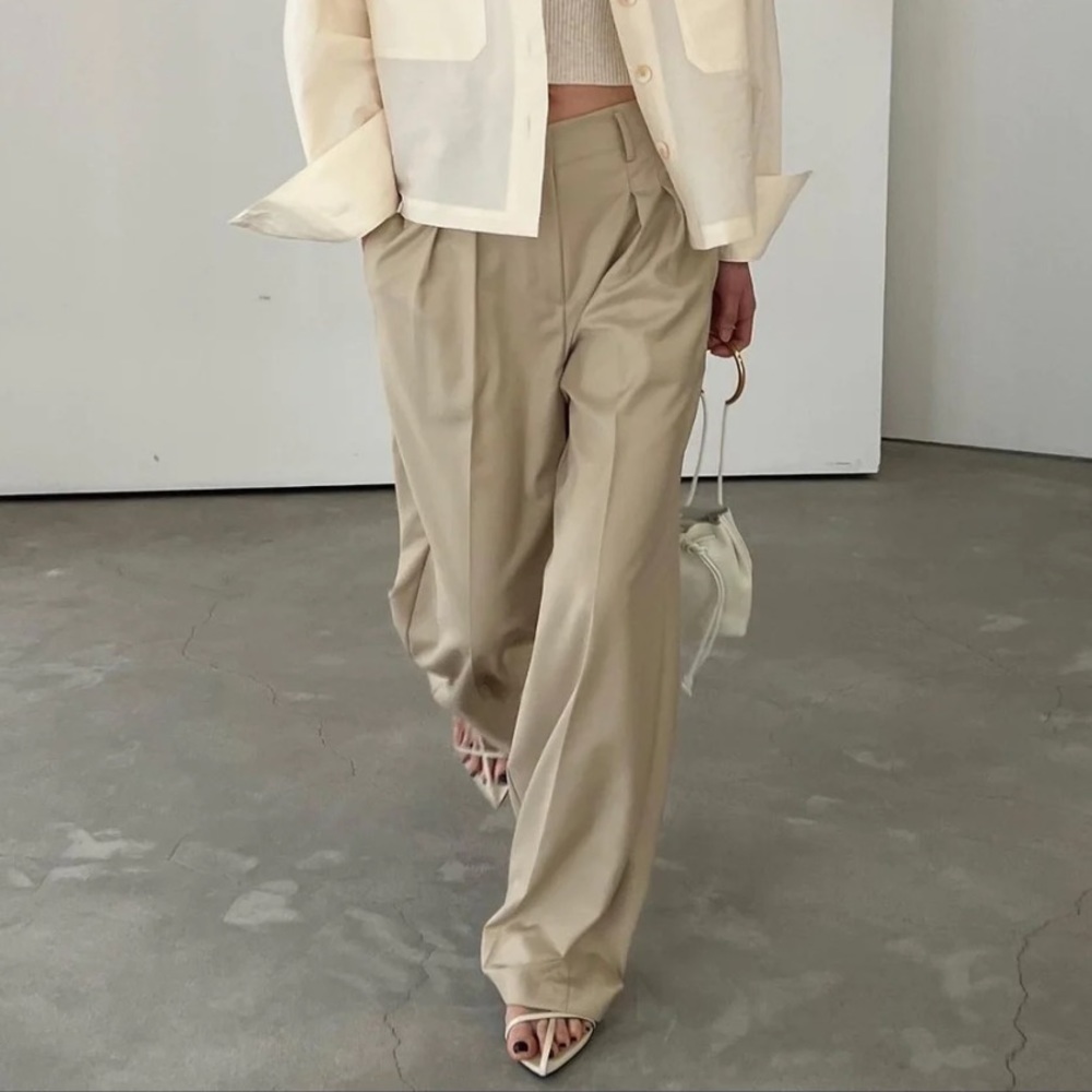 NWT Pixie Market Side Belted Straight Leg Pant, size medium